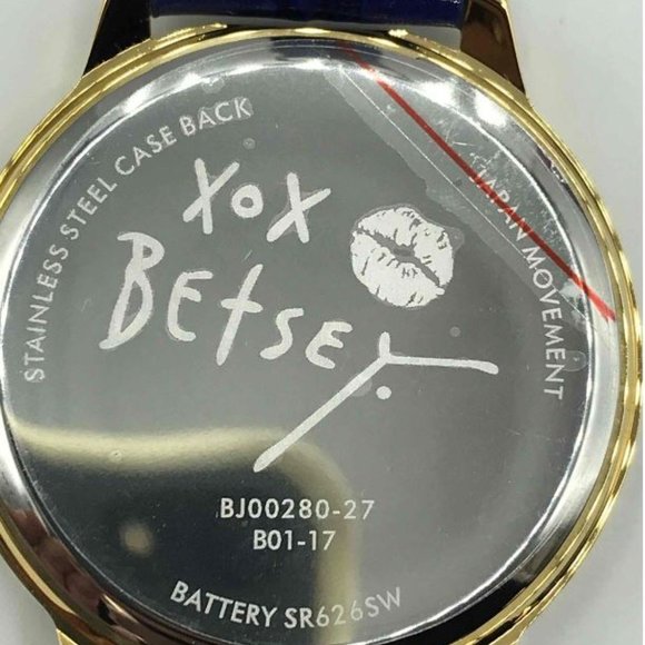 A25-NIB Betsey Johnson Rhinestone Owl Glitter Mixed Metal XOX Watch w/ Earrings - Picture 4 of 6